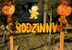 Piknik rodzinny - napis