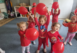 Maluszki w czasie zabawy