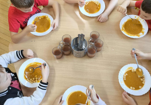 Obiad w czerwonym kolorze