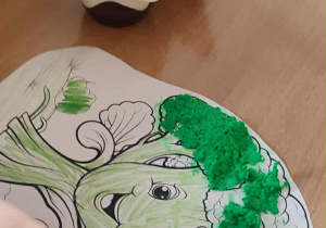 Brokuł z zielonej masy papierowej