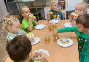 Zielone śniadanie u maluszków