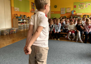 Tymek podczas recytacji