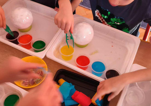 Ciekawe doświadczenia z tymi kolorami