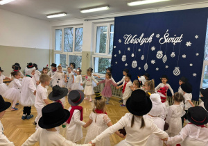 Tańce dzieci z grup młodszych