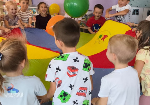 Zabawy z balonami starszaków