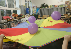 Fioletowe zabawy maluszków