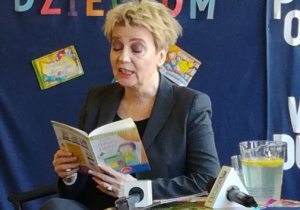 pani prezydent czyta dzieciom2